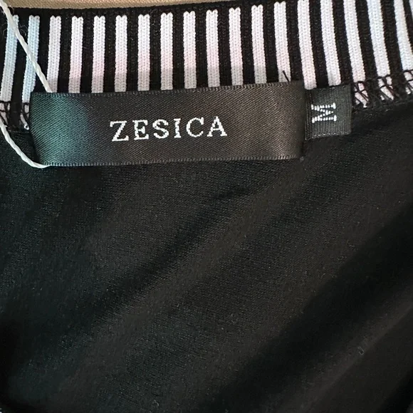 Ladies Size M Black V-Neck Dress with Striped‎ Trim NEW - Picture 9 of 11